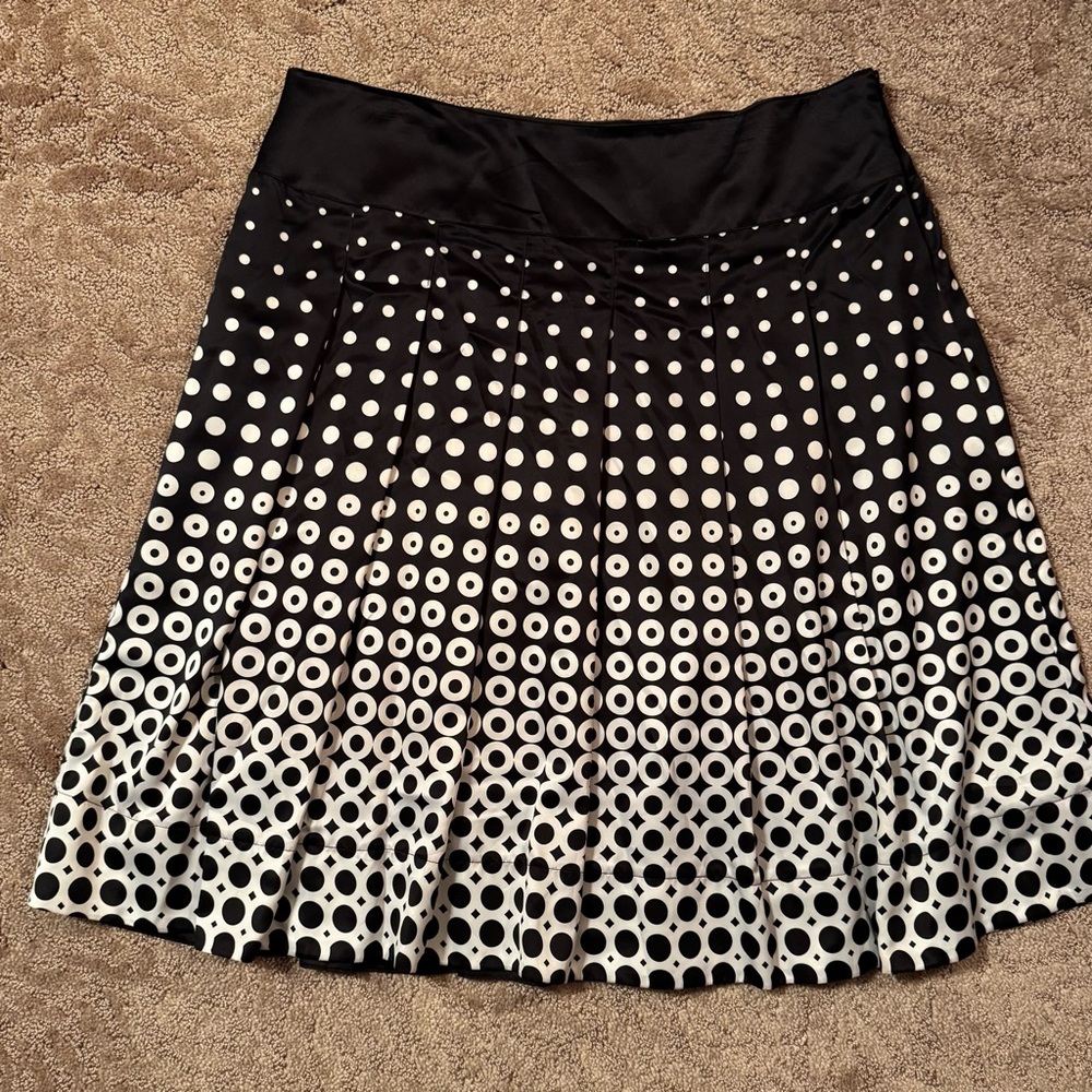 Chic Black and White A-Line Skirt